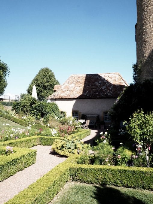 Style&Minimalism | Travel | Burgundy, France | 12th Century French Chateau